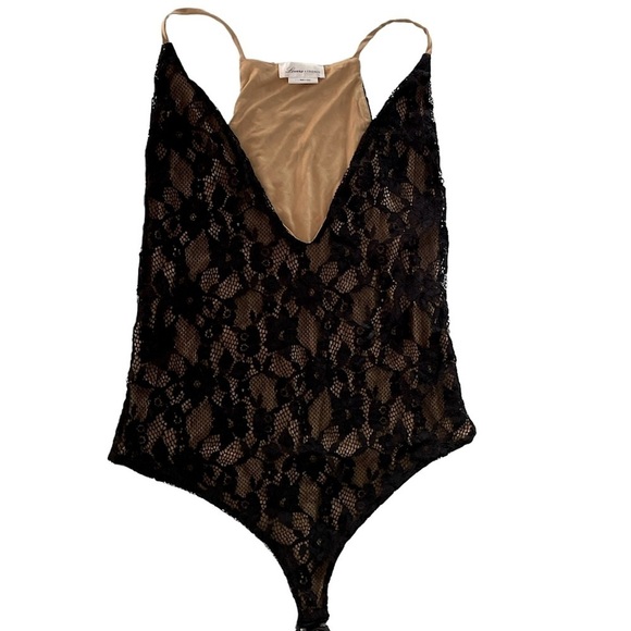 Lovers + friends lace bodysuit size L - Picture 1 of 6